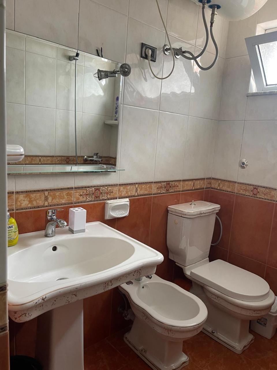 Toptani Center Apartment Тирана Екстер'єр фото