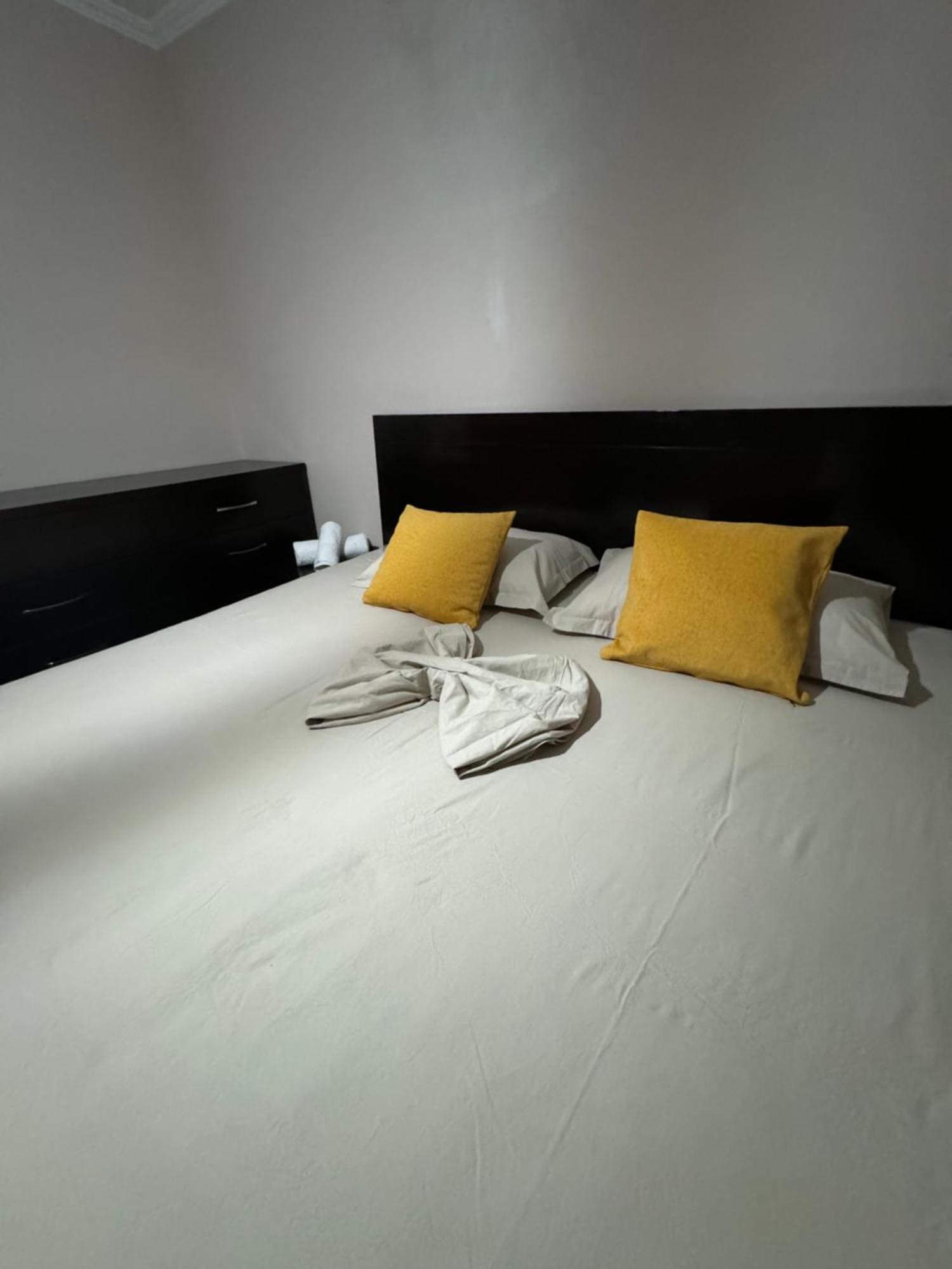 Toptani Center Apartment Тирана Екстер'єр фото